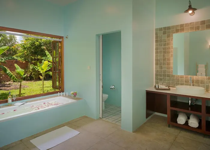 Sala Hotel 5*